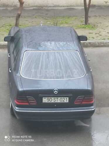 Mercedes E 270 1999, 150,000 km - 2.7 l - Bakı