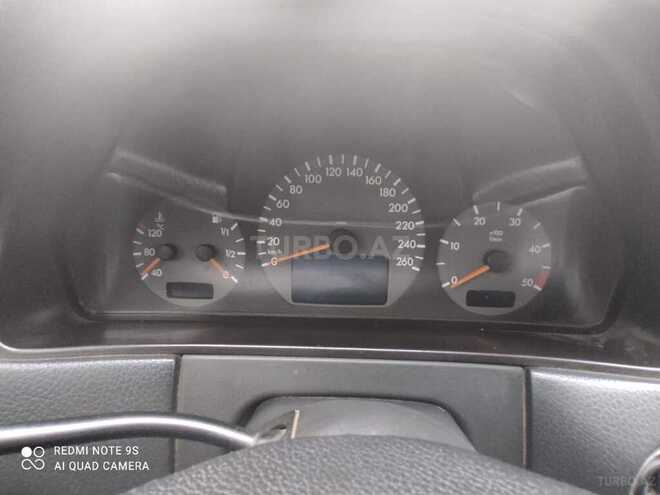 Mercedes E 270 1999, 150,000 km - 2.7 l - Bakı