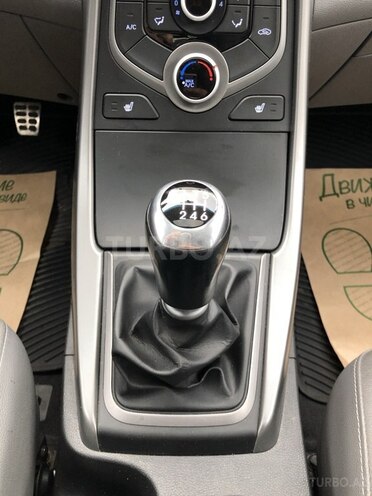 Hyundai Elantra 2015, 45,000 km - 2.0 l - Bakı
