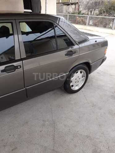 Mercedes 190 1990, 242,154 km - 2.0 l - Bərdə