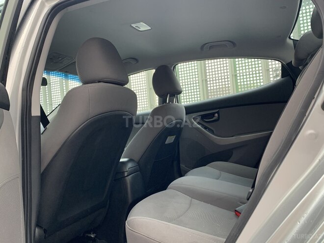 Hyundai Elantra 2015, 92,500 km - 1.8 l - Bakı