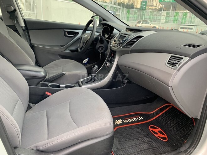 Hyundai Elantra 2015, 92,500 km - 1.8 l - Bakı