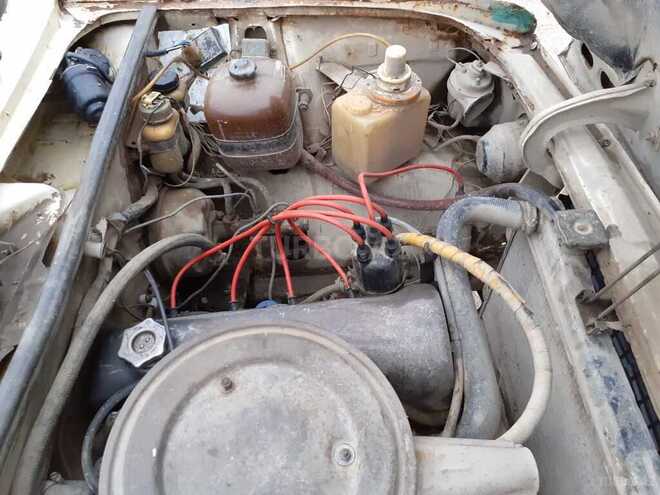 LADA (VAZ) 2106 1984, 190,000 km - 1.6 л - Salyan