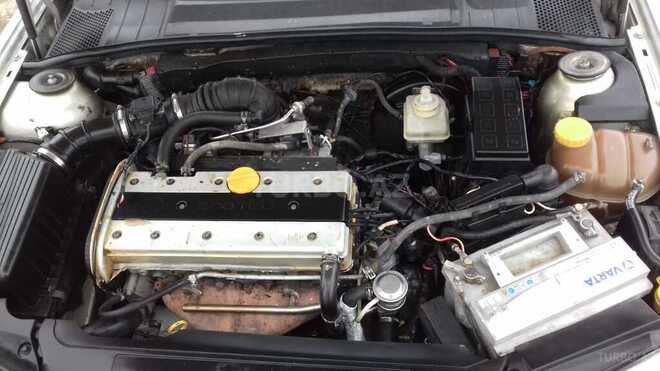 Opel Vectra 1996, 237,000 km - 1.8 l - Zaqatala