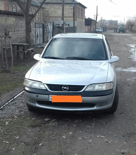 Opel Vectra 1996, 237,000 km - 1.8 l - Zaqatala