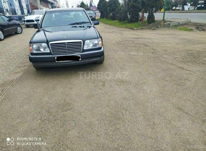 Mercedes E 250 1994, 235,000 km - 2.5 l - Bakı