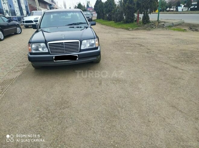 Mercedes E 250 1994, 235,000 km - 2.5 l - Bakı