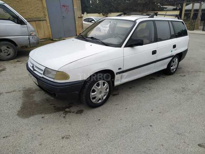 Opel Astra 1993, 158,200 km - 1.4 l - Bakı