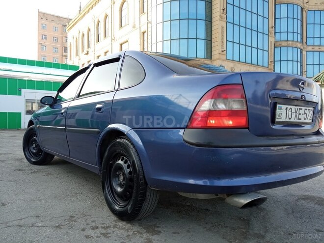 Opel Vectra 1996, 242,000 km - 1.8 l - Sumqayıt