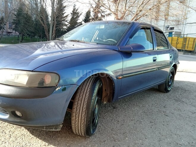 Opel Vectra 1996, 242,000 km - 1.8 l - Sumqayıt
