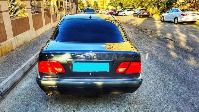 Mercedes E 230 1995, 295,000 km - 2.3 l - Bakı