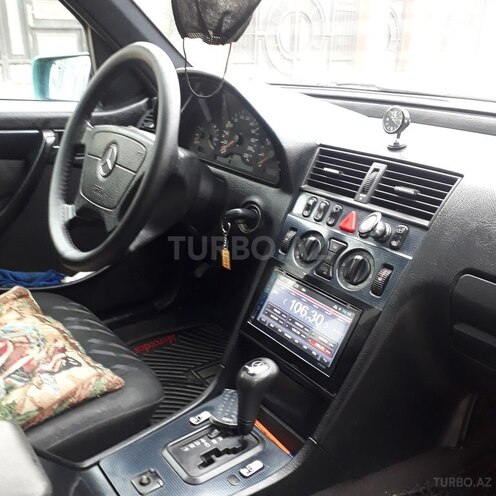 Mercedes C 220 1999, 302,500 km - 2.2 л - Bakı