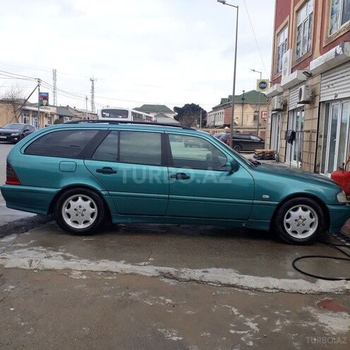 Mercedes C 220 1999, 302,500 km - 2.2 л - Bakı