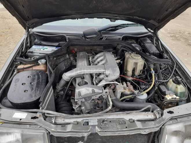 Mercedes E 300 1992, 450,000 km - 3.0 l - Bakı