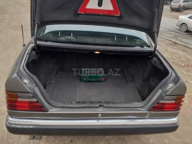 Mercedes E 300 1992, 450,000 km - 3.0 l - Bakı