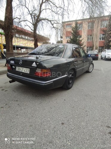 Mercedes E 250 1991, 499,199 km - 2.5 л - Bakı
