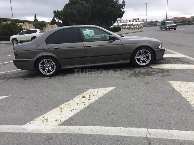 BMW 528 1997, 326,000 km - 2.8 l - Bakı