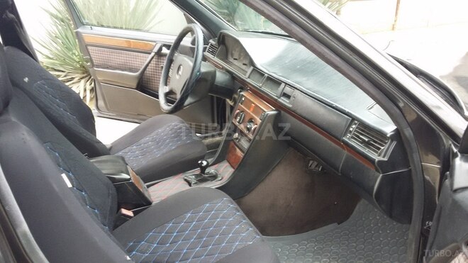 Mercedes E 200 1991, 3,002 km - 2.0 l - Bakı
