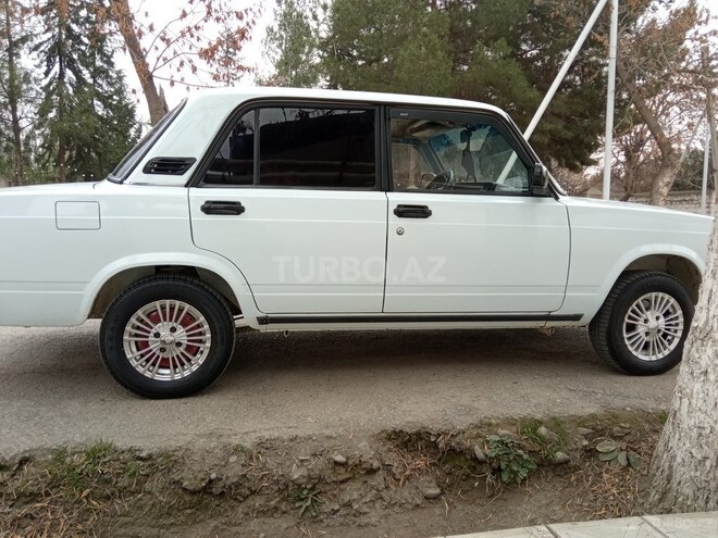 LADA (VAZ) 2107 2003, 132,000 km - 1.5 l - Ucar