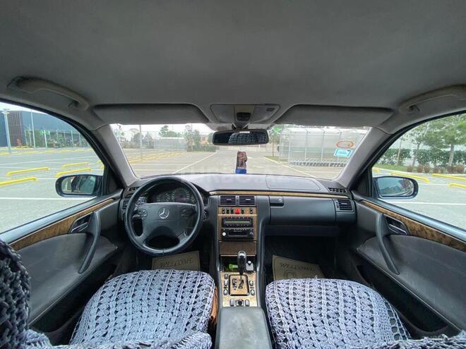 Mercedes E 200 1999, 379,000 km - 2.0 l - Bakı