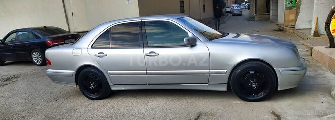 Mercedes E 240 2000, 274,500 km - 2.4 l - Bakı