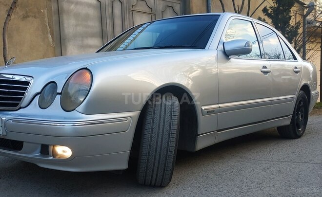 Mercedes E 240 2000, 274,500 km - 2.4 l - Bakı