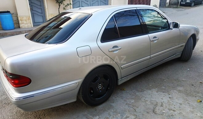 Mercedes E 240 2000, 274,500 km - 2.4 l - Bakı