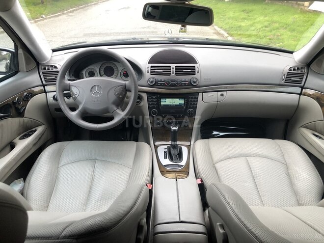 Mercedes E 240 2002, 295,000 km - 3.2 l - Bakı