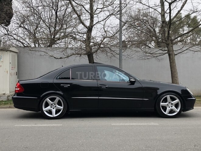 Mercedes E 240 2002, 295,000 km - 3.2 l - Bakı