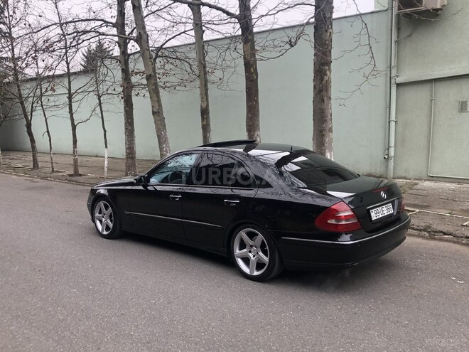 Mercedes E 240 2002, 295,000 km - 3.2 l - Bakı