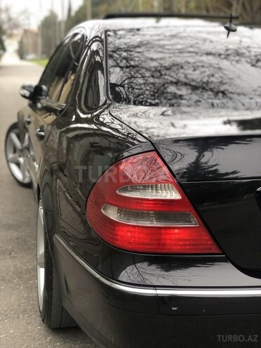 Mercedes E 240 2002, 295,000 km - 3.2 l - Bakı