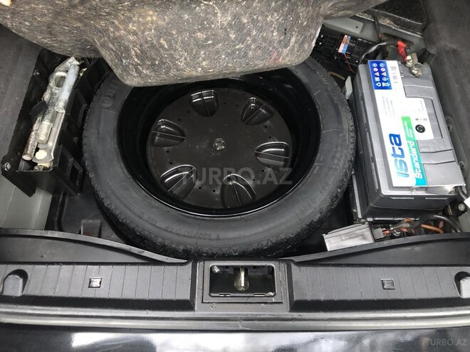 Mercedes E 240 2002, 295,000 km - 3.2 l - Bakı