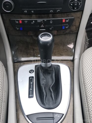 Mercedes E 240 2002, 295,000 km - 3.2 l - Bakı