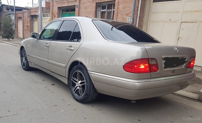 Mercedes E 200 1997, 330,000 km - 2.0 l - Gəncə