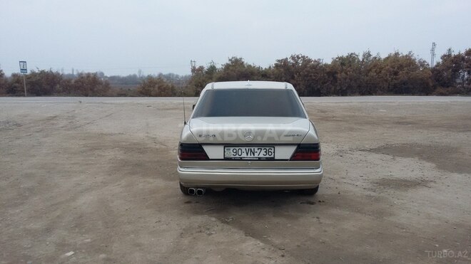Mercedes E 250 1989, 300,648 km - 2.5 l - Bakı