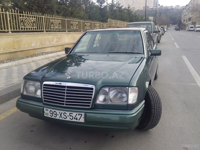 Mercedes E 220 1994, 250,000 km - 2.2 l - Bakı