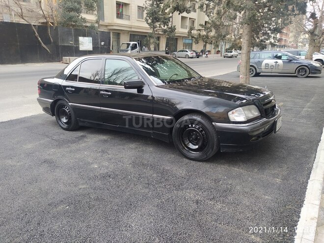 Mercedes C 230 1999, 250,000 km - 2.3 l - Bakı
