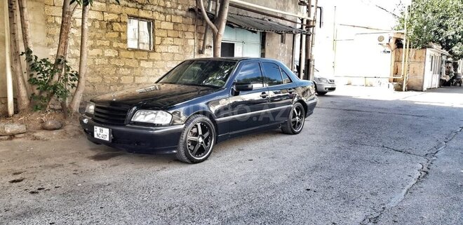 Mercedes C 230 1999, 250,000 km - 2.3 l - Bakı