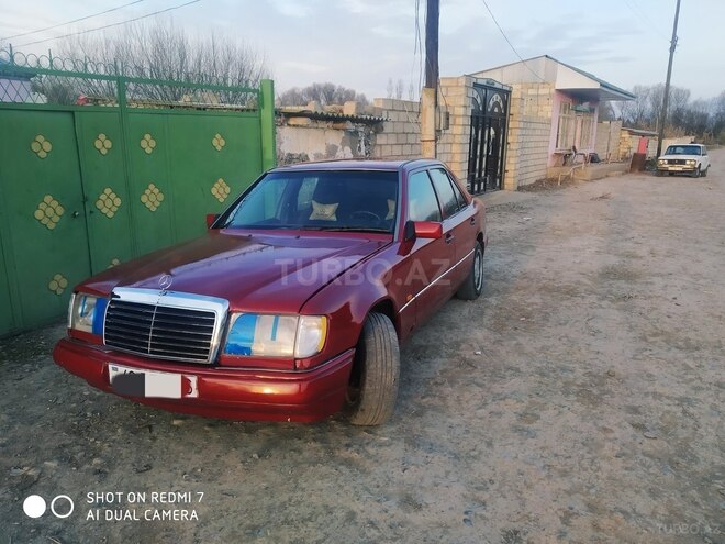 Mercedes E 250 1992, 200,000 km - 2.5 l - Beyləqan