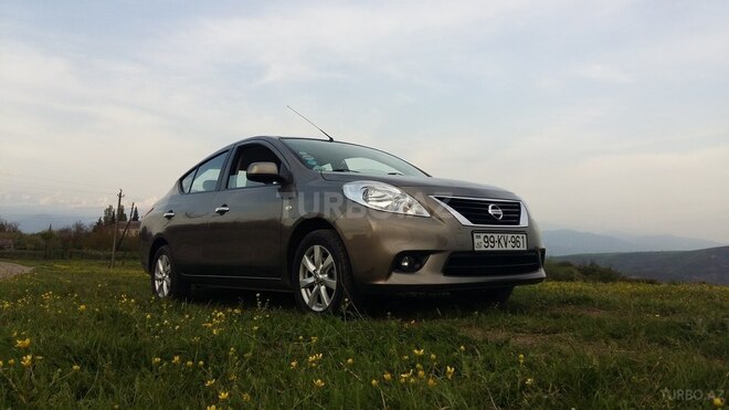 Nissan Sunny 2013, 127,500 km - 1.5 л - Yevlax