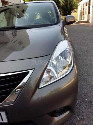 Nissan Sunny 2013, 127,500 km - 1.5 л - Yevlax