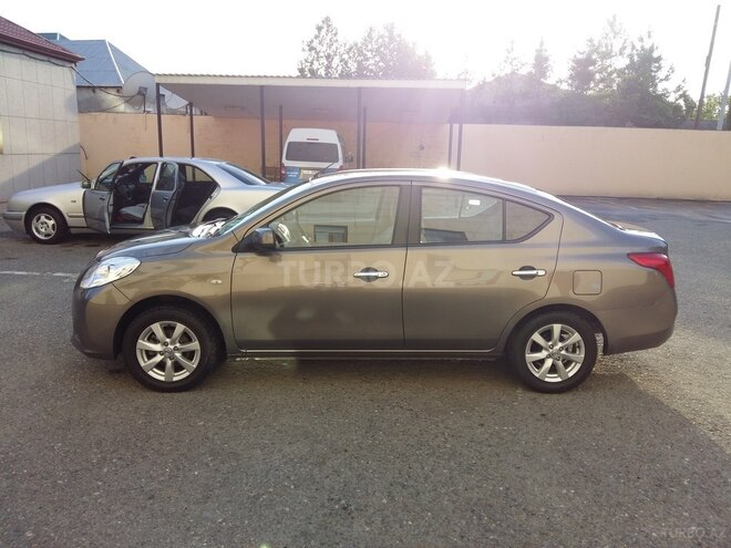 Nissan Sunny 2013, 127,500 km - 1.5 л - Yevlax