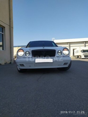 Mercedes E 320 1998, 250,000 km - 3.2 l - Bakı