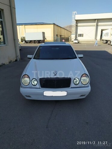 Mercedes E 320 1998, 250,000 km - 3.2 l - Bakı