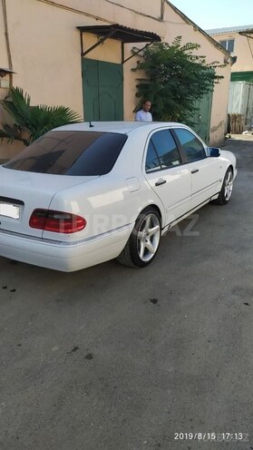 Mercedes E 320 1998, 250,000 km - 3.2 l - Bakı