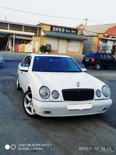 Mercedes E 320 1998, 250,000 km - 3.2 l - Bakı