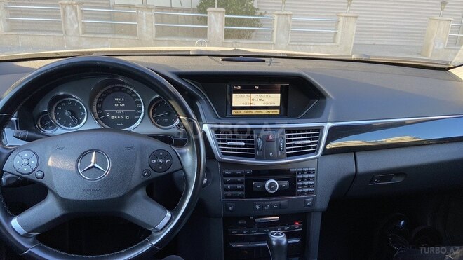 Mercedes E 250 2010, 131,000 km - 1.8 l - Bakı
