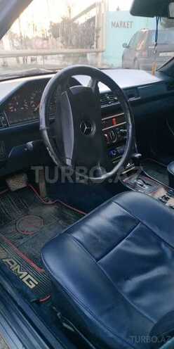 Mercedes E 260 1988, 307,400 km - 2.6 l - Bakı