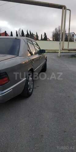 Mercedes E 260 1988, 307,400 km - 2.6 l - Bakı
