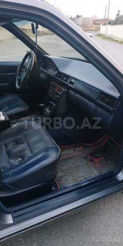 Mercedes E 260 1988, 307,400 km - 2.6 l - Bakı